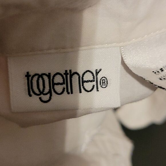 Beautiful floral embroidered and sequin cut out top - Picture 7 of 11